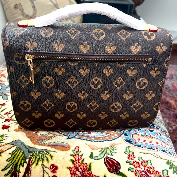 Cute Luxury Women Handbag - Picture 2 of 6